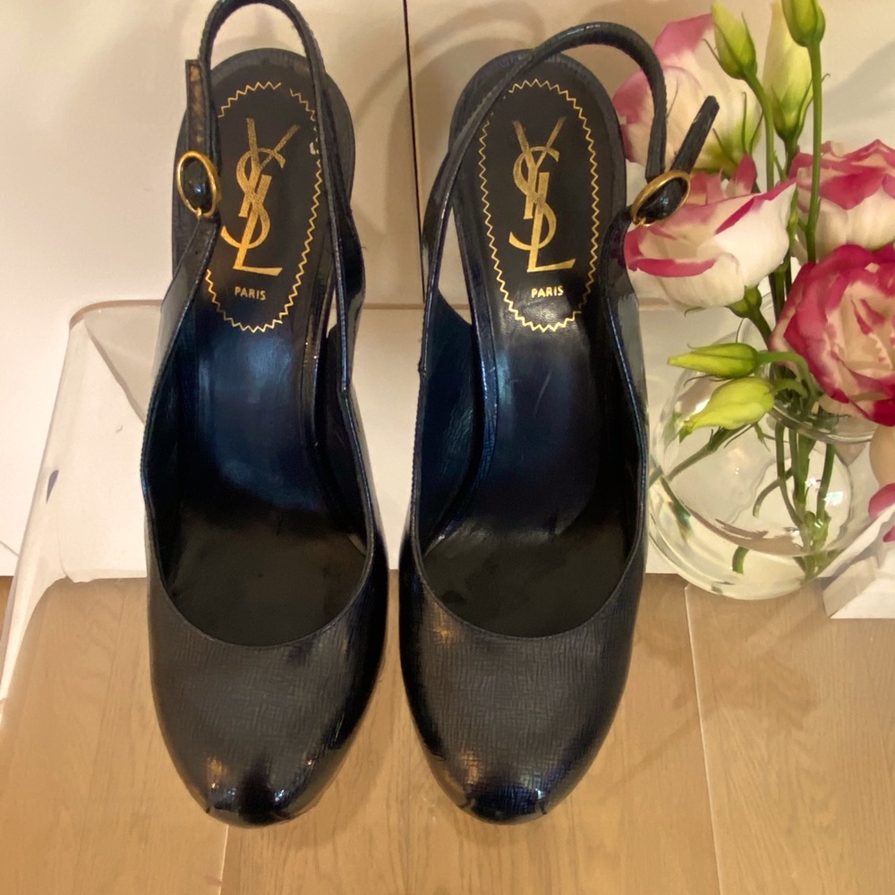 Yves Saint Laurent Slingback Tribute Pumps